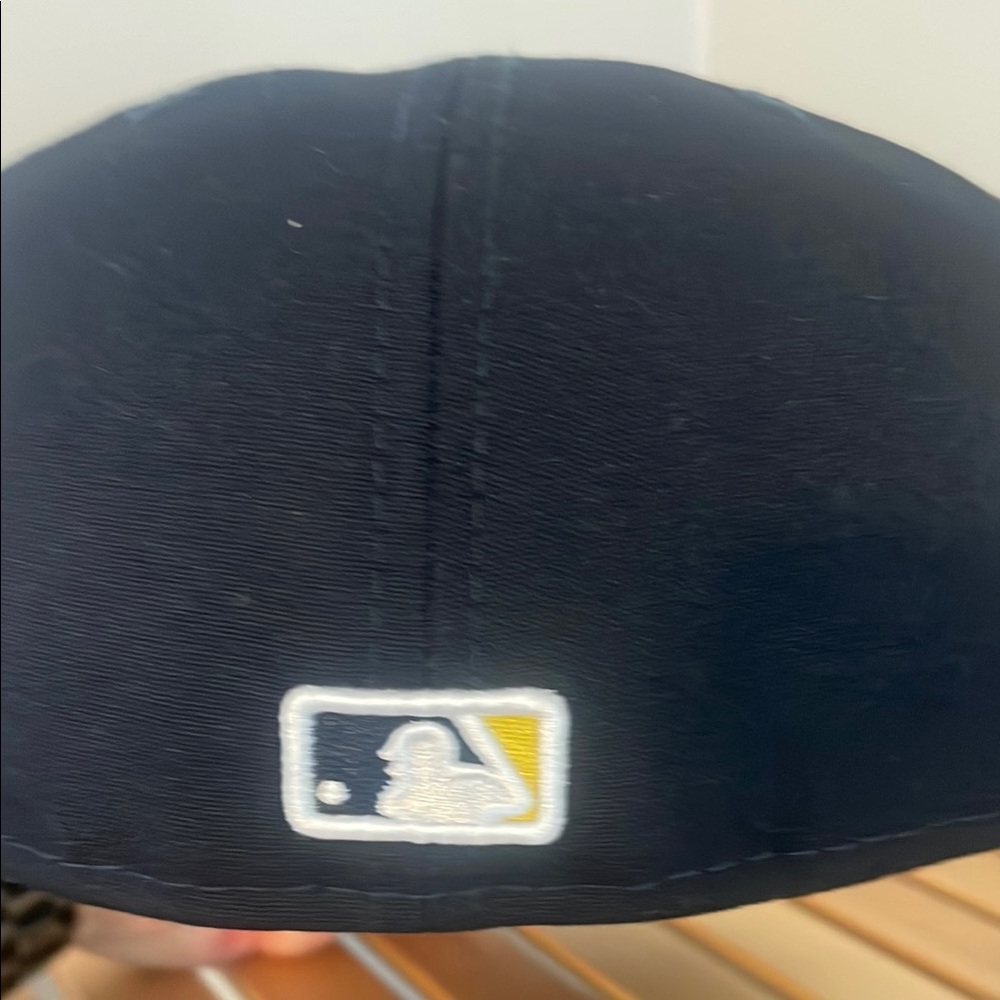 Navy New Era Philadelphia Phillies City Connect 59FIFTY fitted hat, size 7 1/2 - Picture 3 of 6